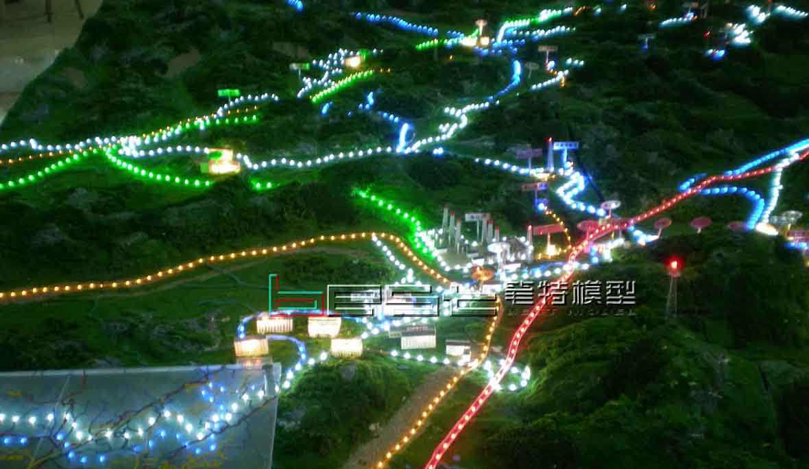 <a href='#link'></a>